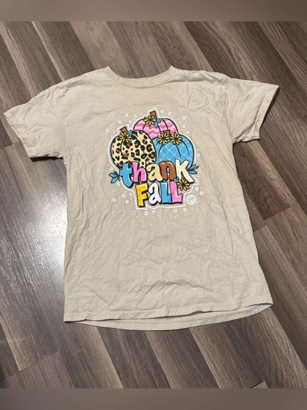 Girlie girl originals Thank Fall short sleeve shirt women’s size medium